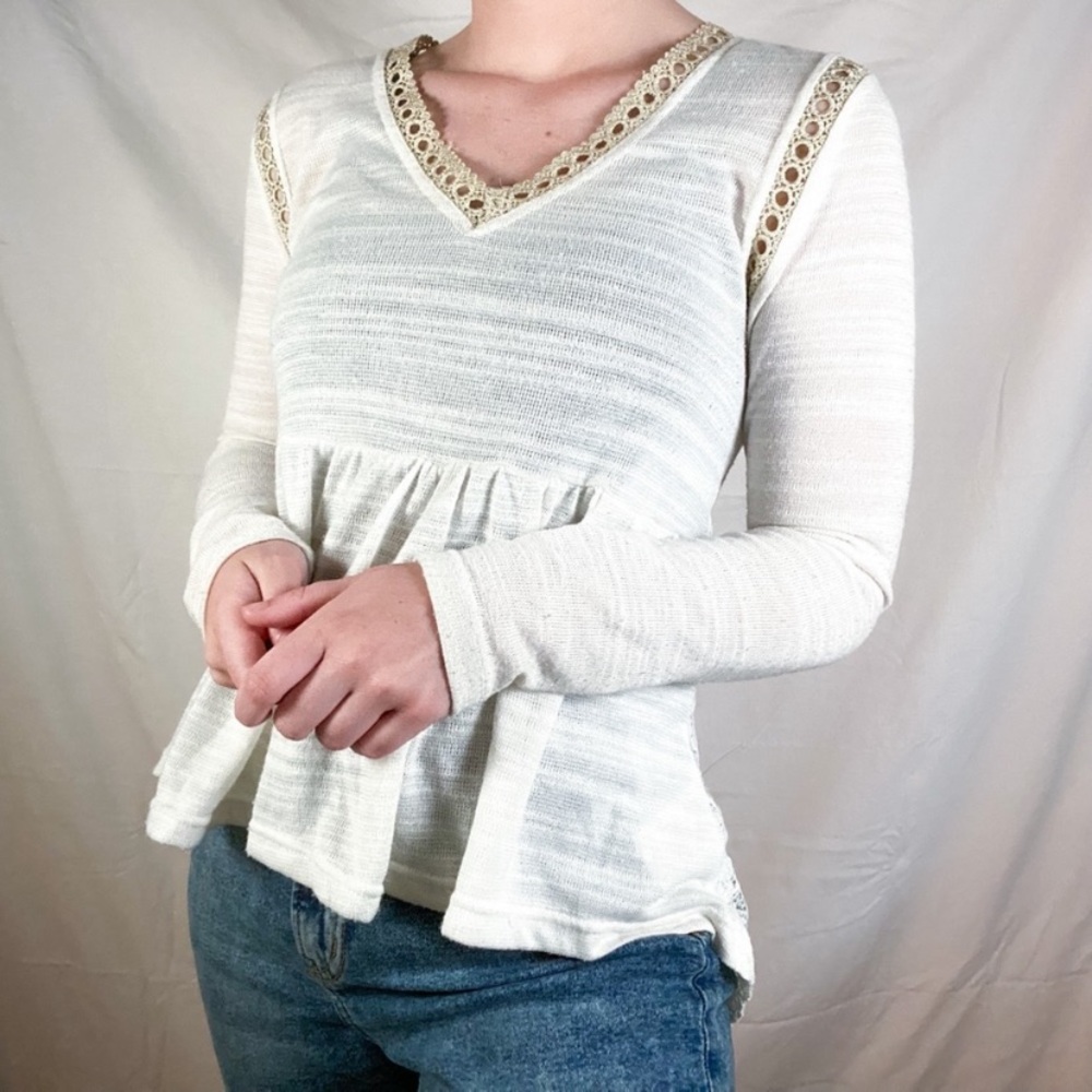 RUE 21 SADIE ROBERTSON WHITE & GOLD TRIM LACE TOP
